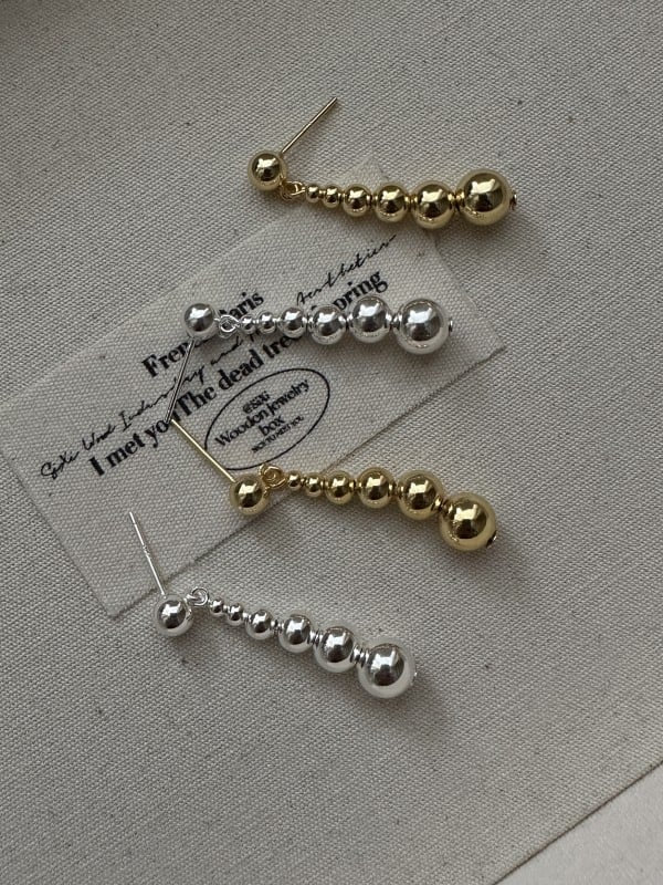 Beaded tassel stud earrings