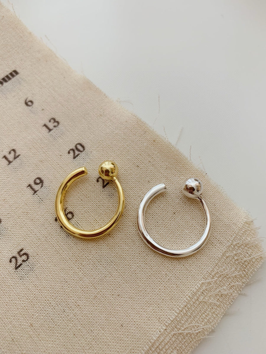 Single bead ring