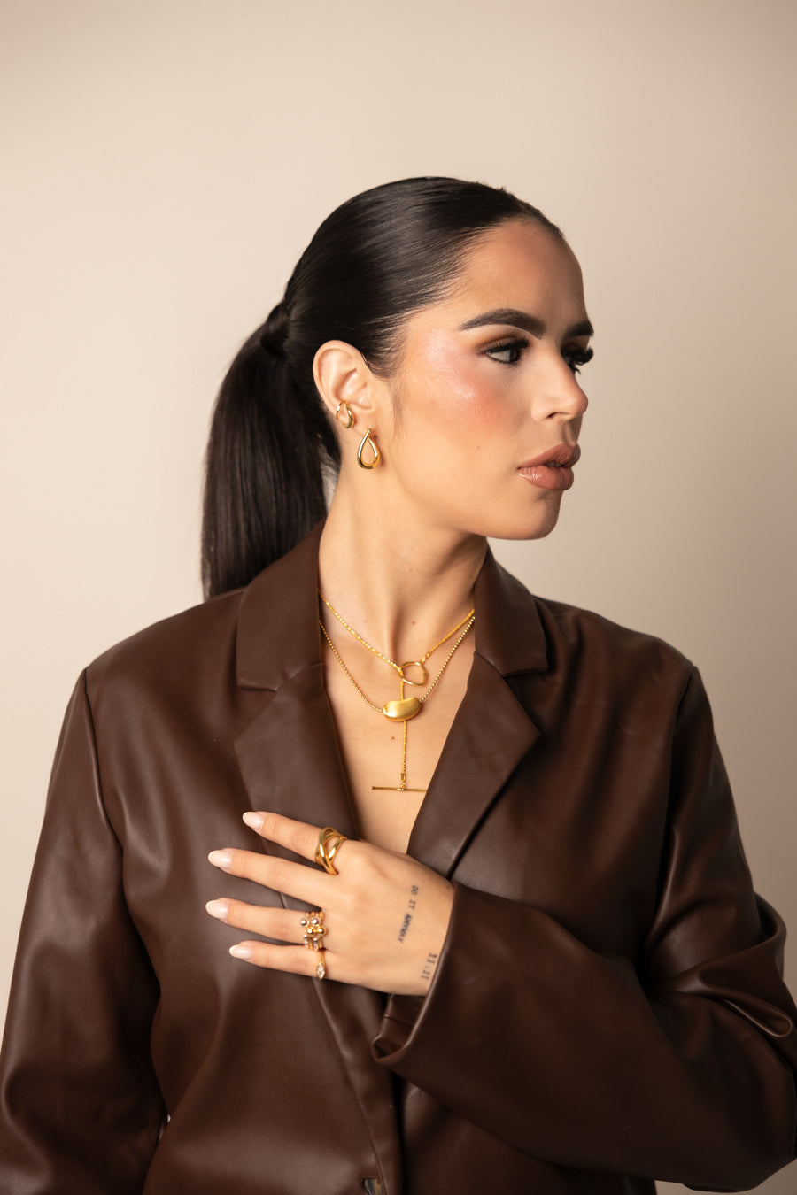 Aura lariat necklace