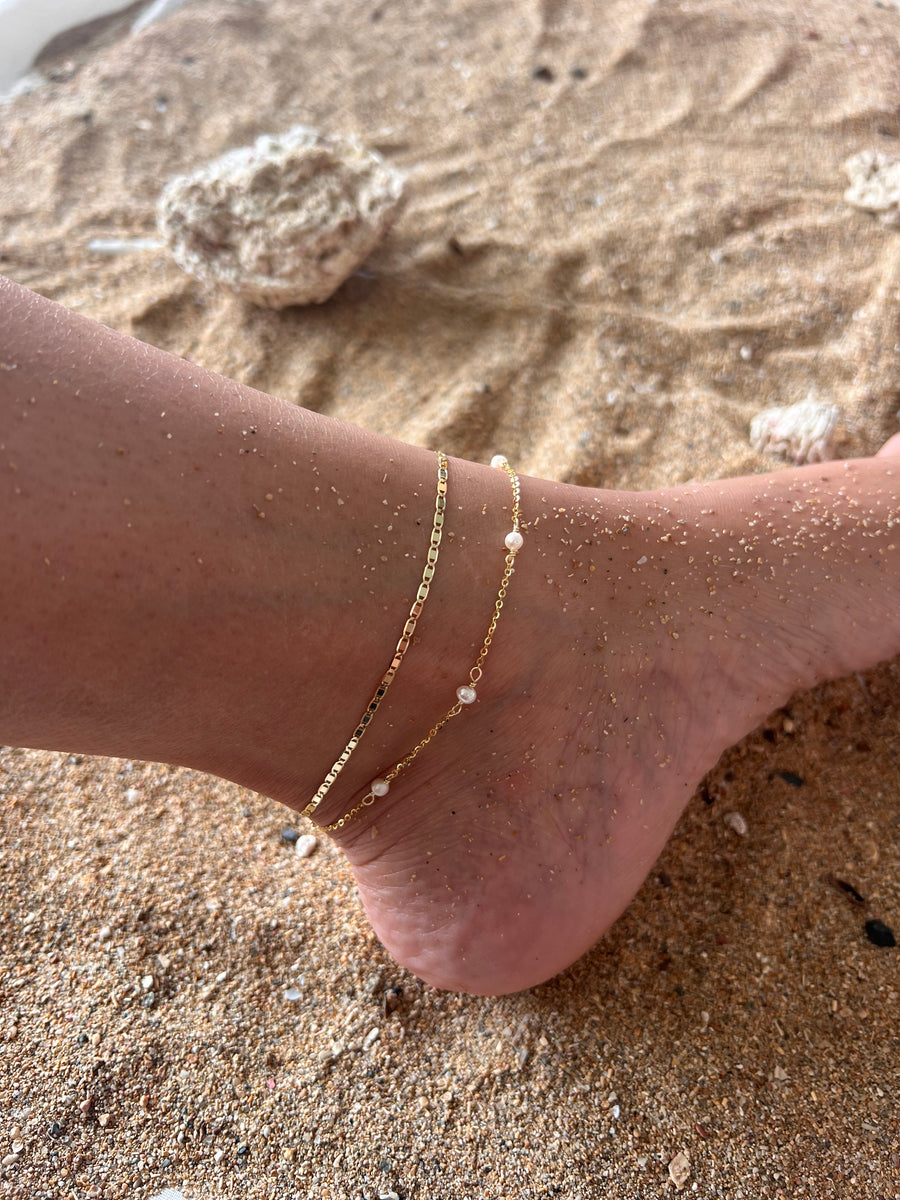 Dainty pearl anklet