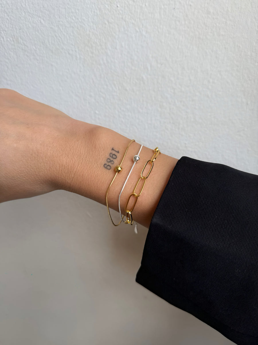 Single bead bracelet