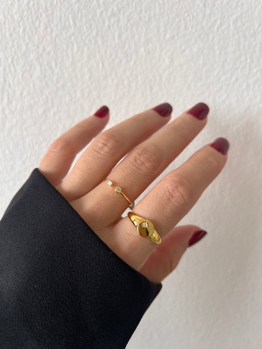 Dainty pave geometric ring