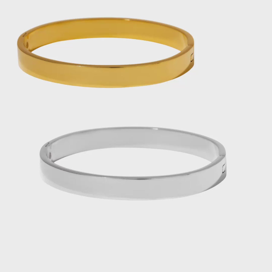 Chunky solid bangle